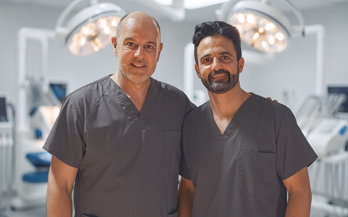 The two co-directors of Tándem